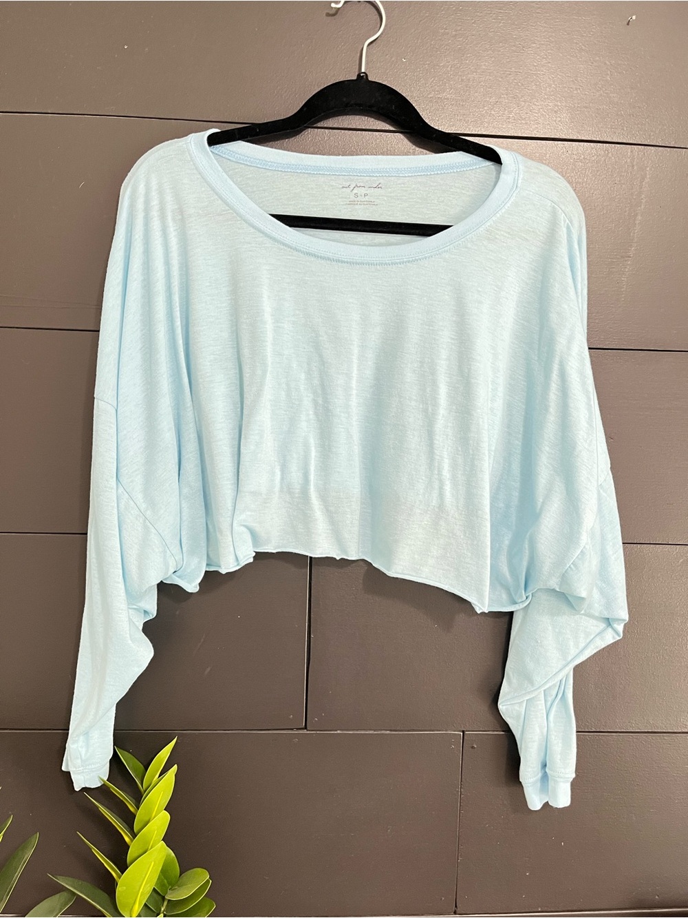 OUT FROM UNDER Blue Flowy Crop Long Sleeve Airy Top Women’s Shirt Sz S EUC